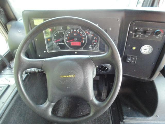 2009 Workhorse Startrans  - Image 8