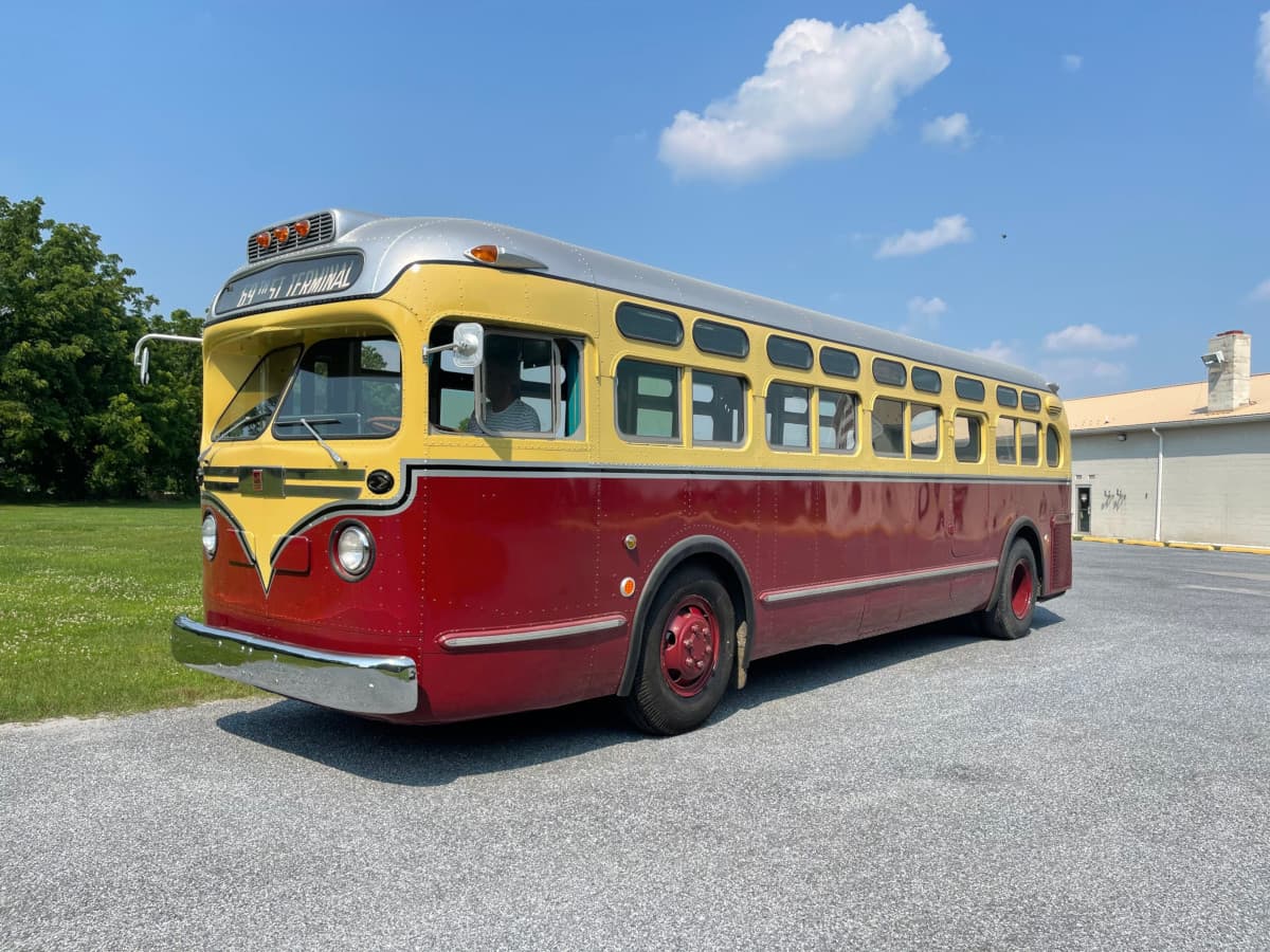 1950 GM TDH3612 (Rental Only) - Image 2