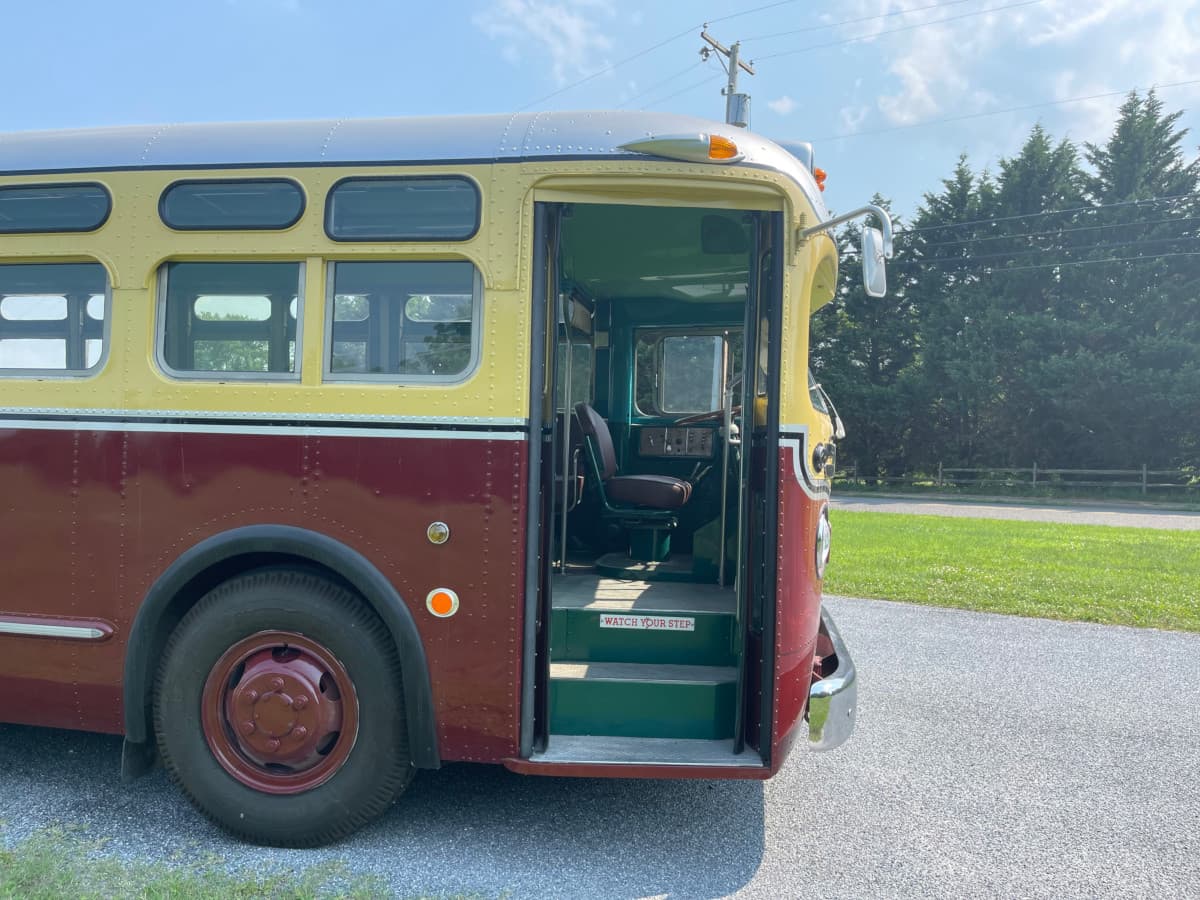 1950 GM TDH3612 (Rental Only) - Image 7
