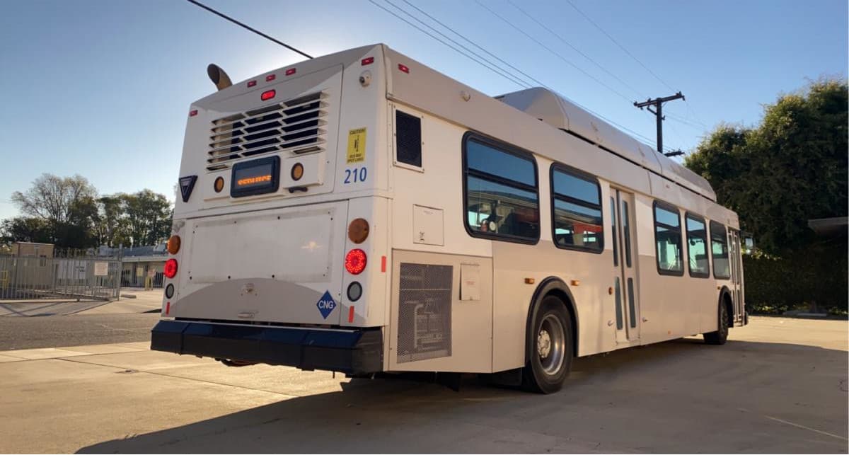 (20) 2007-2009 New Flyer C40LF Transit Bus - Image 3