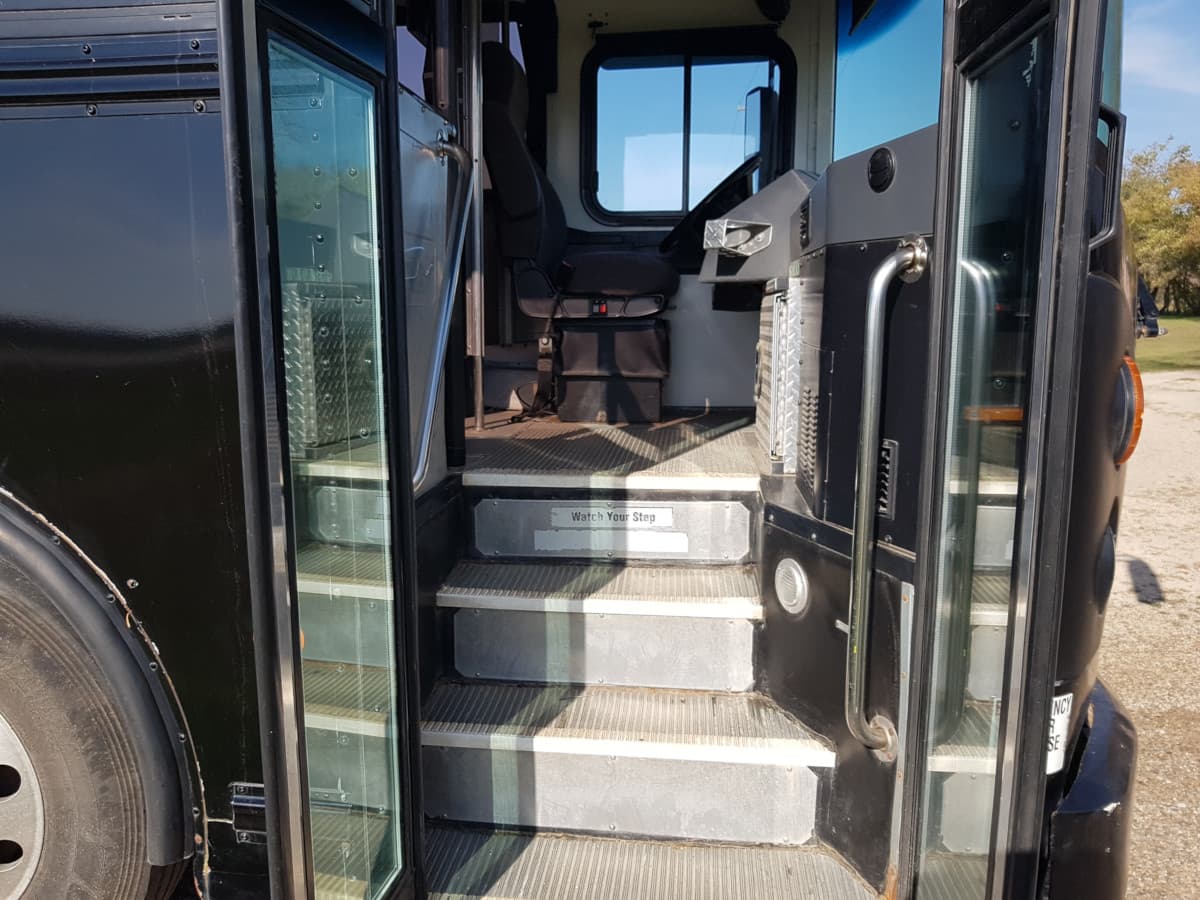 2014 Bluebird D3RE Activity Bus - Image 8