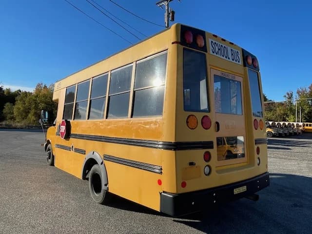 2009 Chevrolet 3500 Girardin Mini School Bus - Image 8