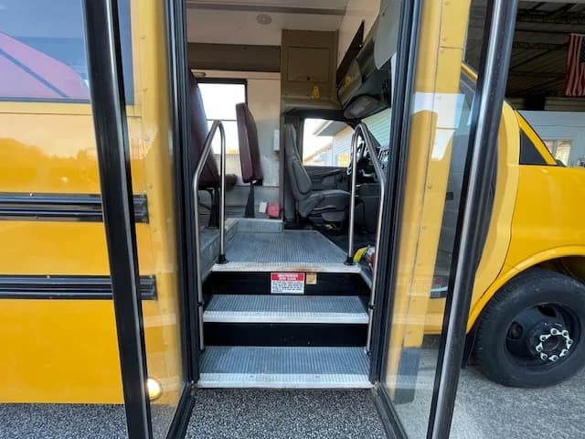 2009 Chevrolet 3500 Girardin Mini School Bus - Image 3