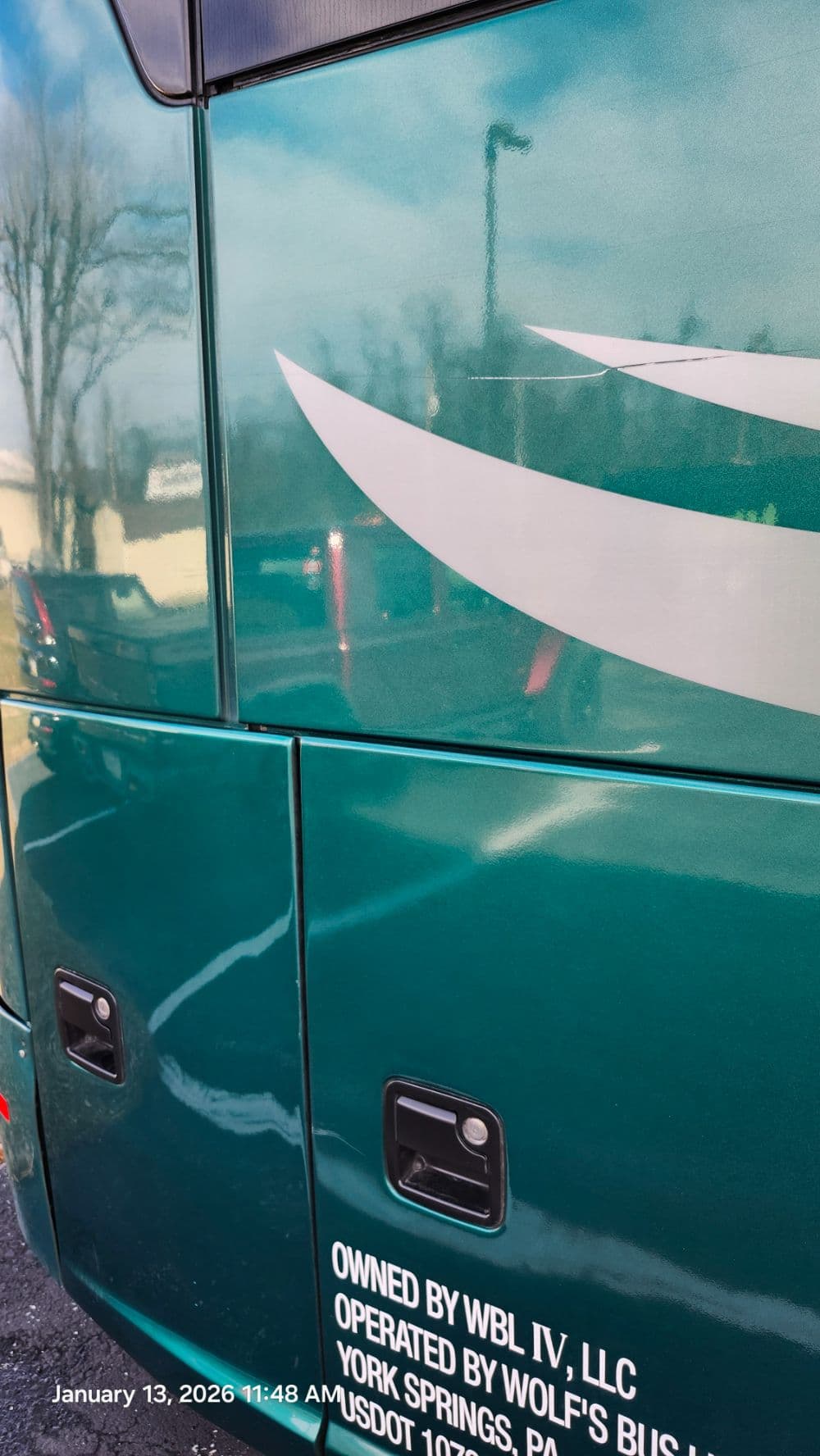 2015 MCI J4500 - Image 12