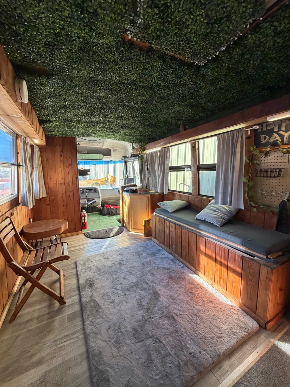 2007 Thomas Saf-T-Liner C2 - Image 11