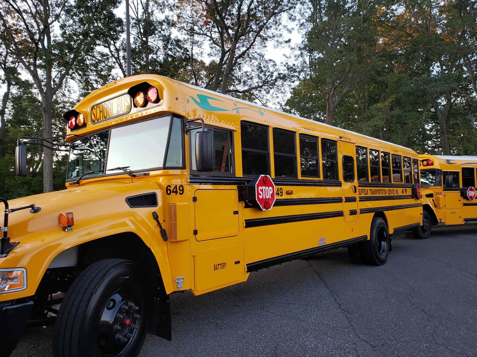 Electric Buses for Small Fleets in 2025: Benefits, Costs & How to Get Started