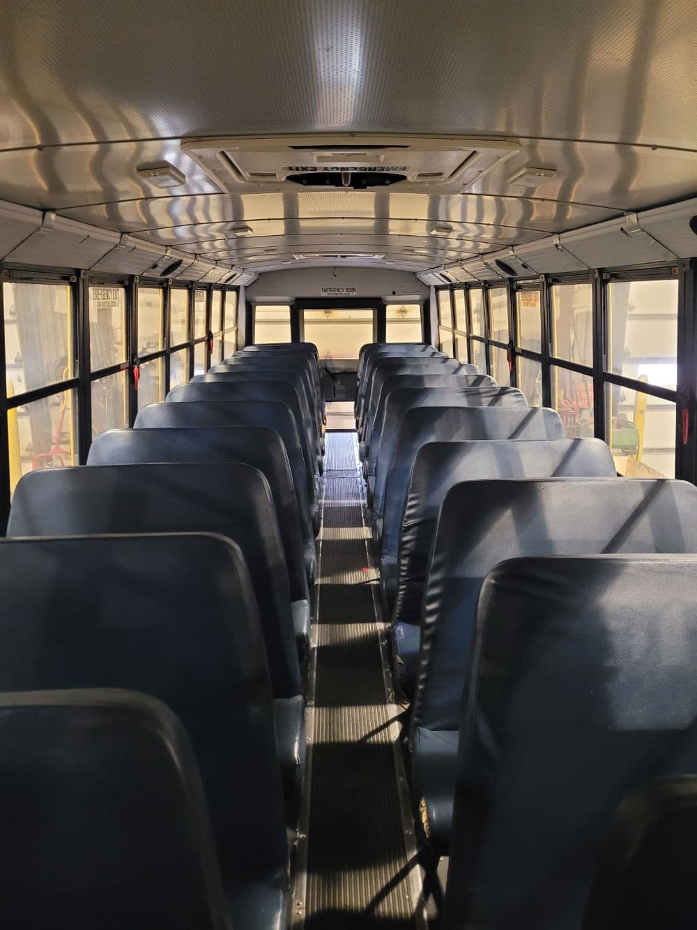 2015 FCC MK000042S bus 2015 FCC MK000042S bus