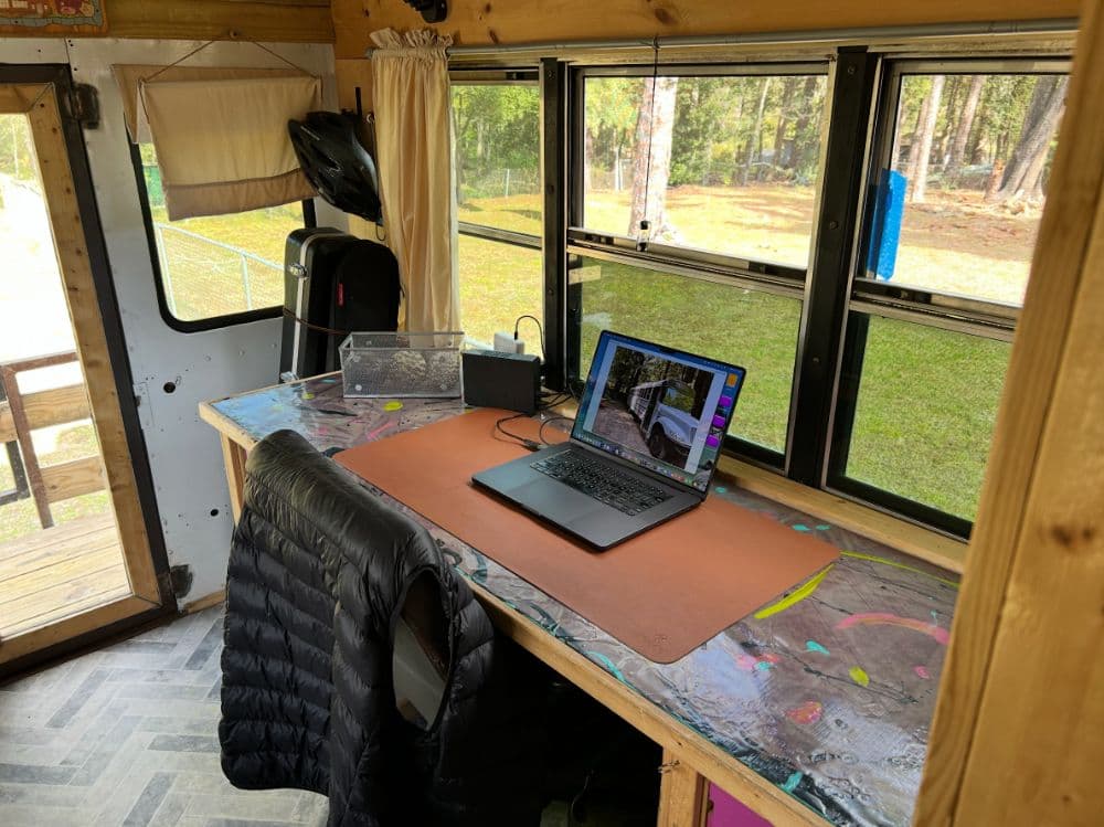 2006 International CE200 - Thumbnail 9 2006 International CE200 - Thumbnail 9