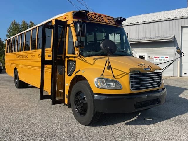 2014 Freightliner Thomas C2 School Bus - Thumbnail 1 2014 Freightliner Thomas C2 School Bus - Thumbnail 1