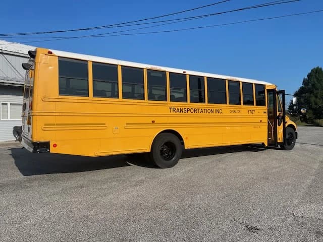 2014 Freightliner Thomas C2 School Bus - Thumbnail 3 2014 Freightliner Thomas C2 School Bus - Thumbnail 3