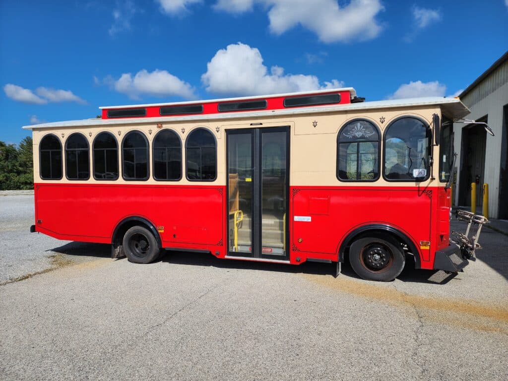 2020 Ford Hometown Trolley Villager - Thumbnail 5 2020 Ford Hometown Trolley Villager - Thumbnail 5