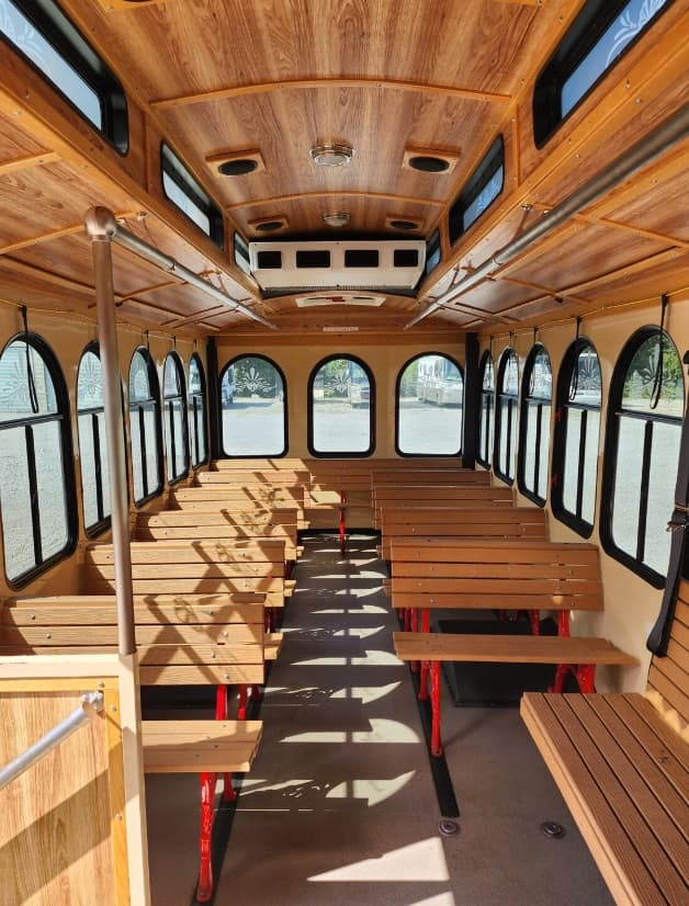 2020 Ford Hometown Trolley Villager - Thumbnail 6 2020 Ford Hometown Trolley Villager - Thumbnail 6