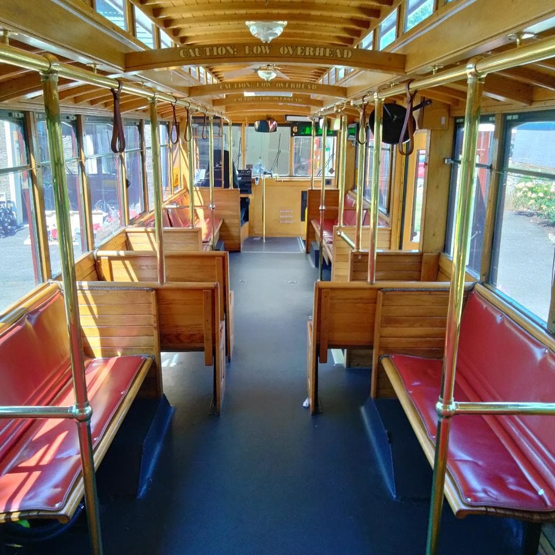 1998 Freightliner Cable Car Classics Golden Gate Trolley - Thumbnail 5 1998 Freightliner Cable Car Classics Golden Gate Trolley - Thumbnail 5