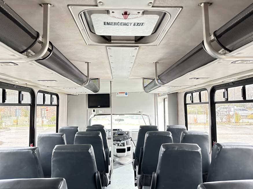 2014 Ford E450 Goshen Mini Bus - Thumbnail 4 2014 Ford E450 Goshen Mini Bus - Thumbnail 4