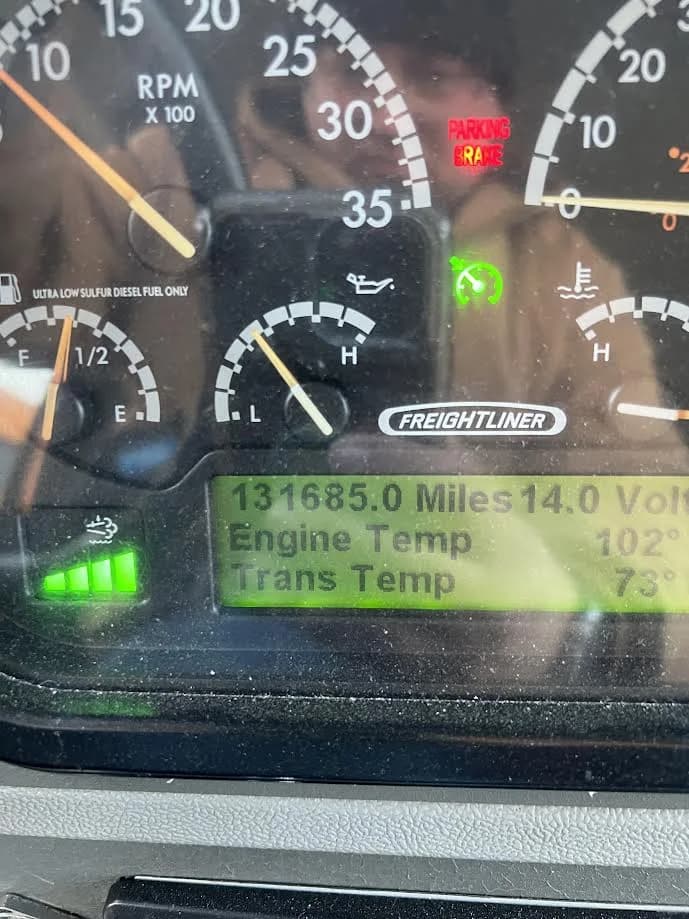 2014 Thomas HDX Saf-T-Liner School Bus - Thumbnail 6 2014 Thomas HDX Saf-T-Liner School Bus - Thumbnail 6