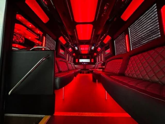 2017 Ford F550 XLT Limo Bus - Thumbnail 20 2017 Ford F550 XLT Limo Bus - Thumbnail 20