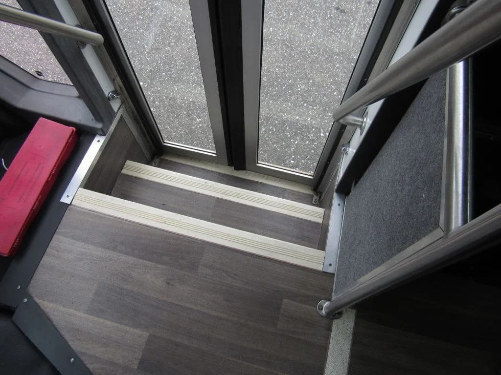 2017 Ford Transit T350 Glaval Commute - Thumbnail 5 2017 Ford Transit T350 Glaval Commute - Thumbnail 5