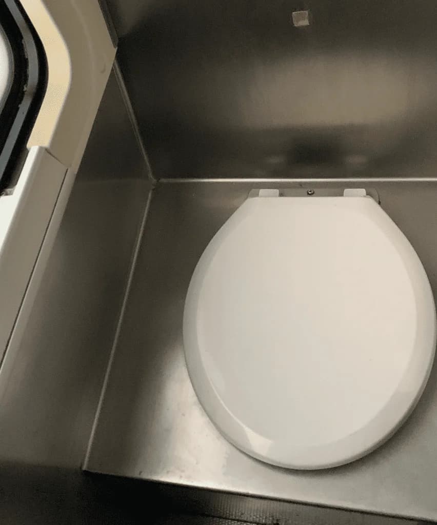 2009 MCI D4505 Coach Bus - Thumbnail 8 2009 MCI D4505 Coach Bus - Thumbnail 8