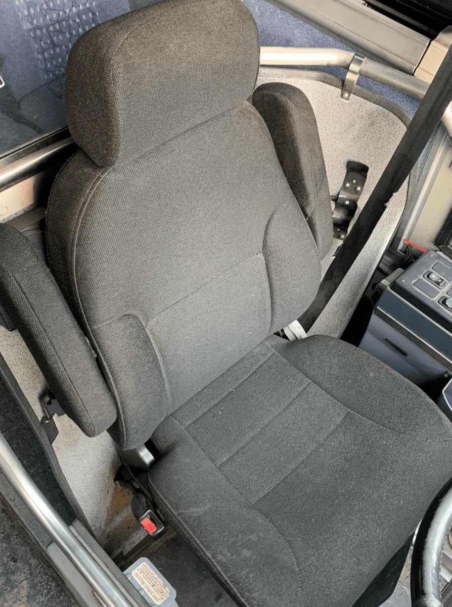 2009 MCI D4505 Coach Bus - Thumbnail 4 2009 MCI D4505 Coach Bus - Thumbnail 4