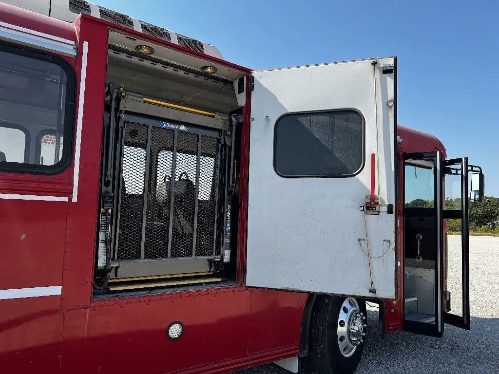 2020 Blue Bird T3RE Activity ADA - Thumbnail 2 2020 Blue Bird T3RE Activity ADA - Thumbnail 2