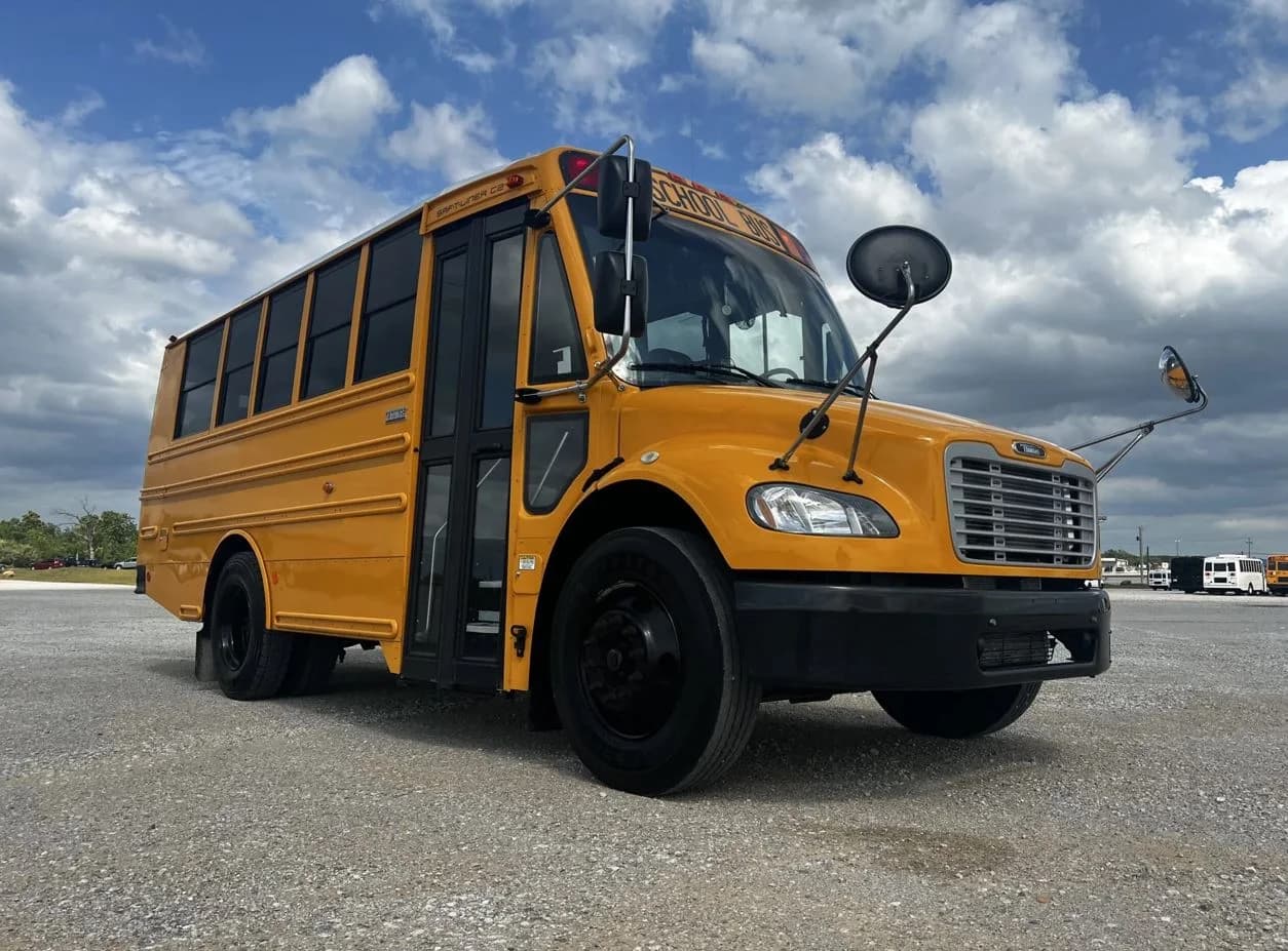 2018 Thomas C2 School Bus - Thumbnail 1 2018 Thomas C2 School Bus - Thumbnail 1