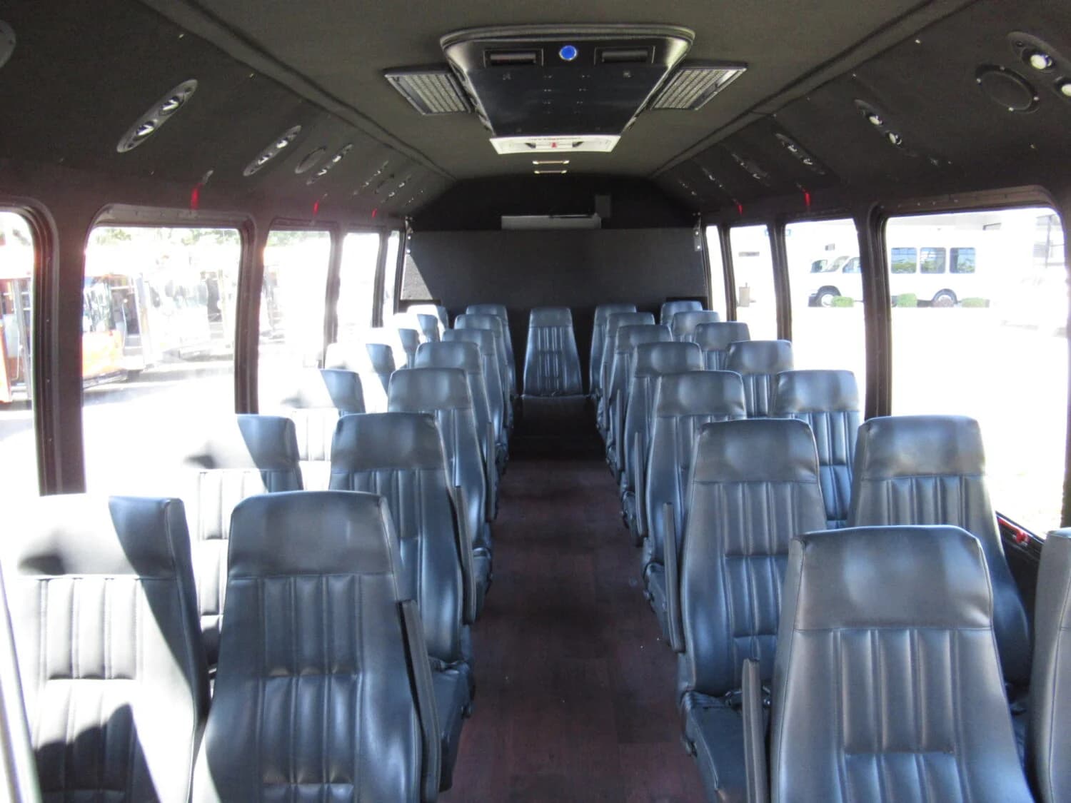 2013 Ford Ameritrans Shuttle Bus - Thumbnail 7 2013 Ford Ameritrans Shuttle Bus - Thumbnail 7