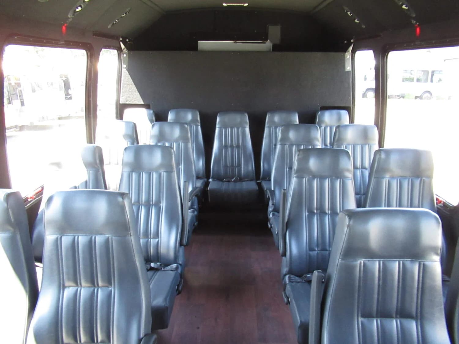 2013 Ford Ameritrans Shuttle Bus - Thumbnail 8 2013 Ford Ameritrans Shuttle Bus - Thumbnail 8