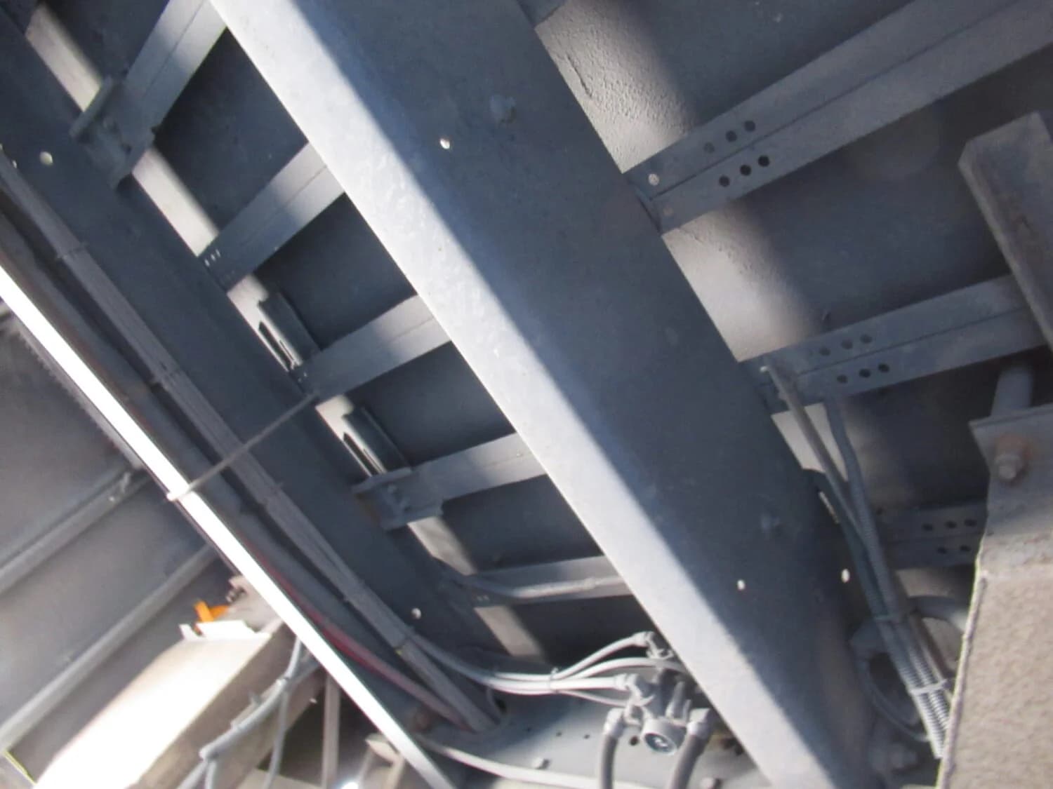 2009 Thomas Saf T Liner HDX School Bus - Thumbnail 12 2009 Thomas Saf T Liner HDX School Bus - Thumbnail 12