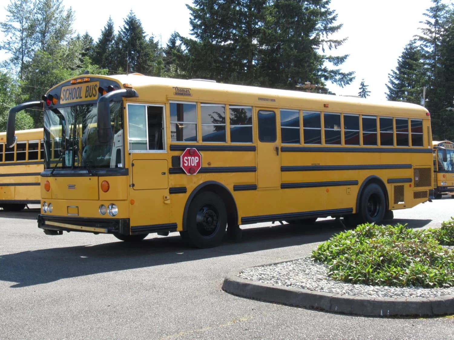 2009 Thomas Saf T Liner HDX School Bus - Thumbnail 2 2009 Thomas Saf T Liner HDX School Bus - Thumbnail 2