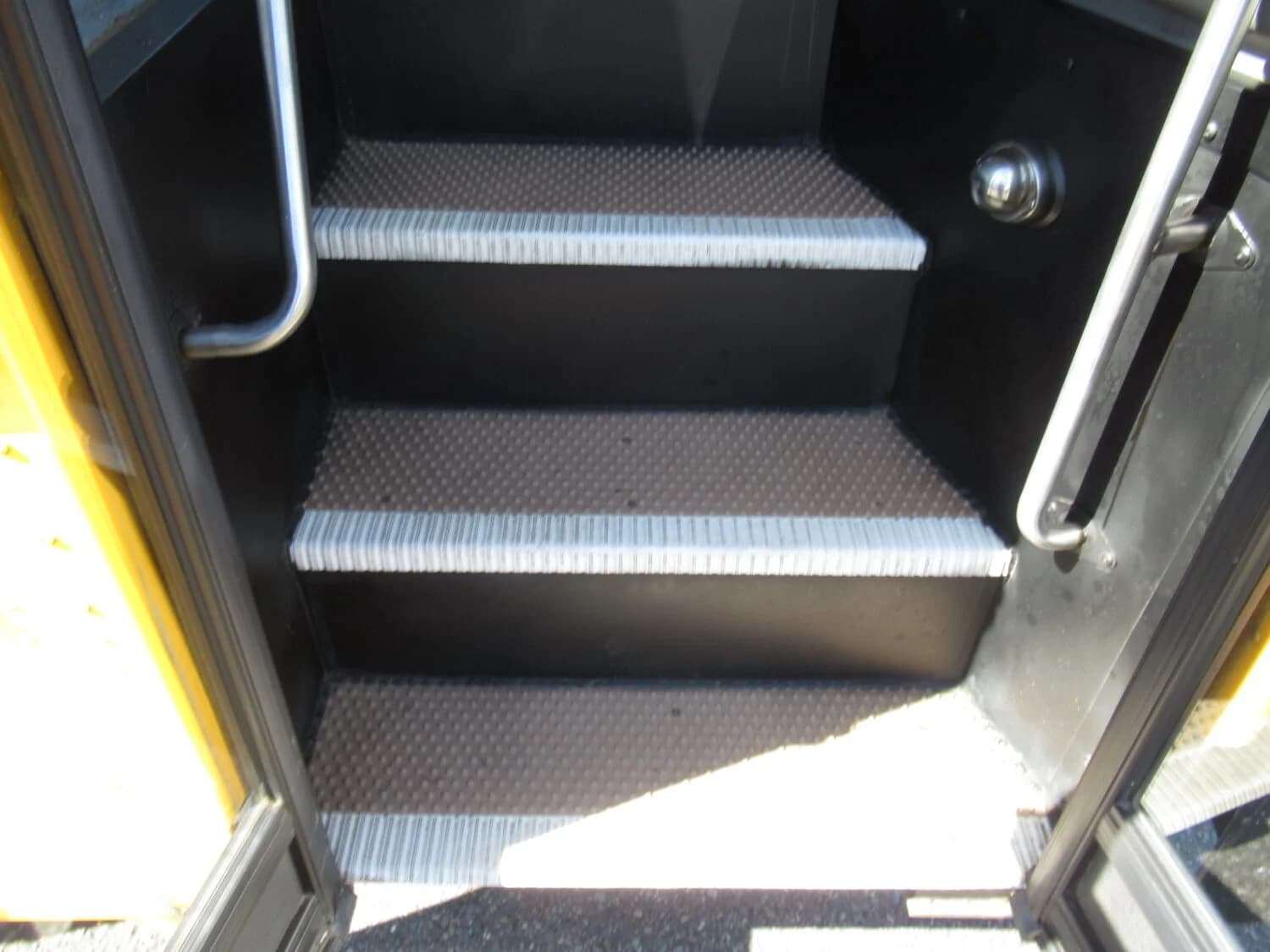 2009 Thomas Saf T Liner HDX School Bus - Thumbnail 7 2009 Thomas Saf T Liner HDX School Bus - Thumbnail 7