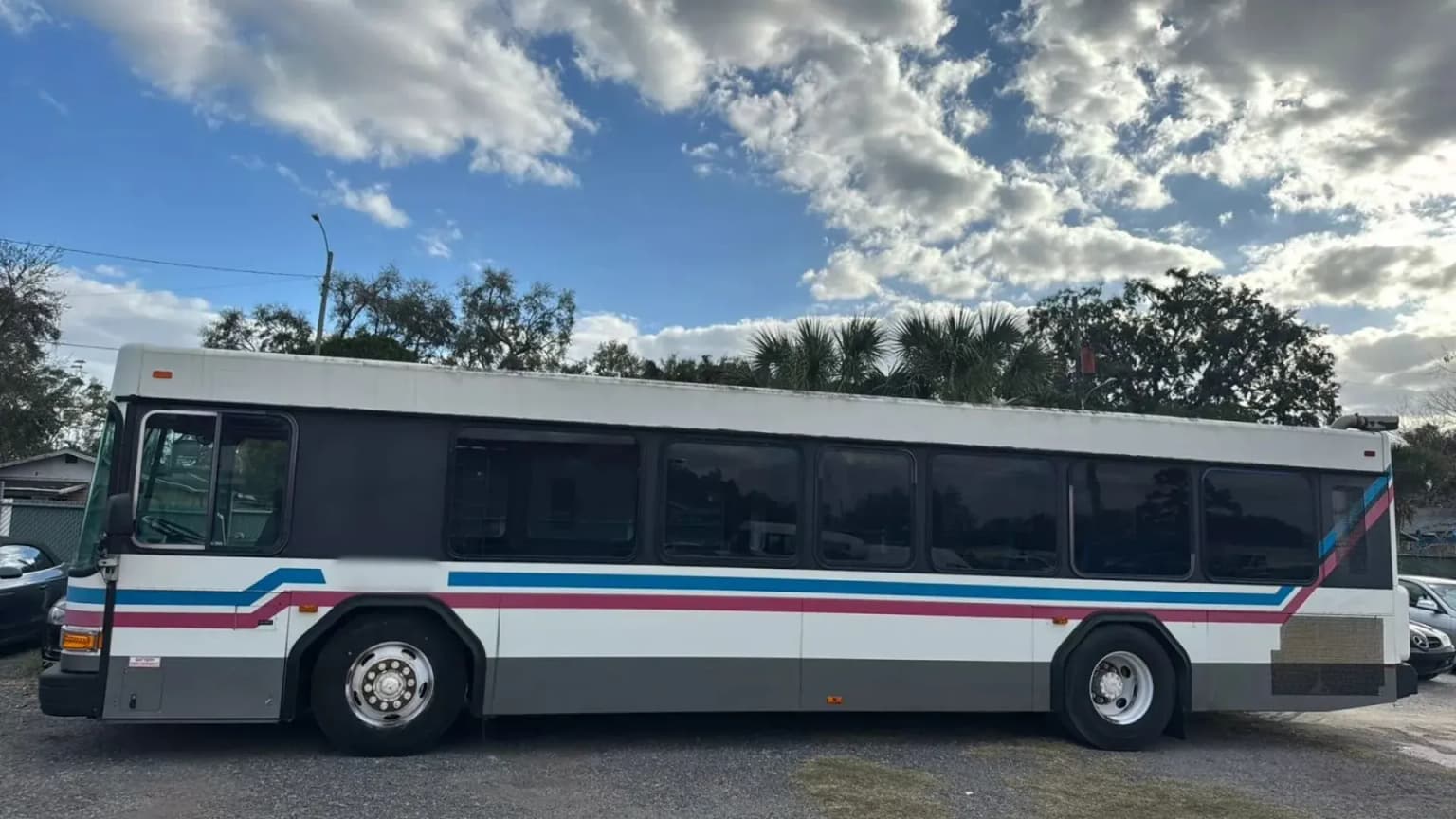 2008 Gillig 40 ft Transit Bus - Thumbnail 3 2008 Gillig 40 ft Transit Bus - Thumbnail 3