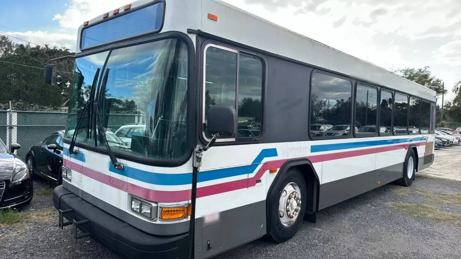 2008 Gillig 40 ft Transit Bus - Thumbnail 4 2008 Gillig 40 ft Transit Bus - Thumbnail 4