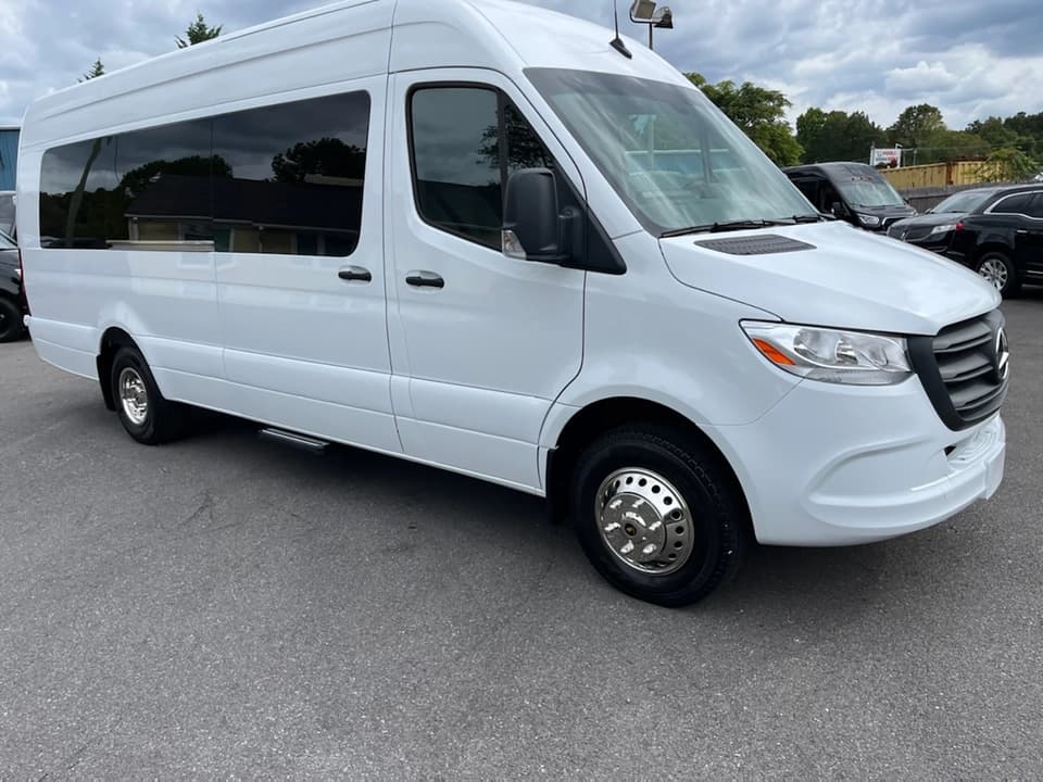 2022 Moonlight Mercedes-Benz Sprinter 3500 Mercedes-Benz Sprinter - Thumbnail 9 2022 Moonlight Mercedes-Benz Sprinter 3500 Mercedes-Benz Sprinter - Thumbnail 9