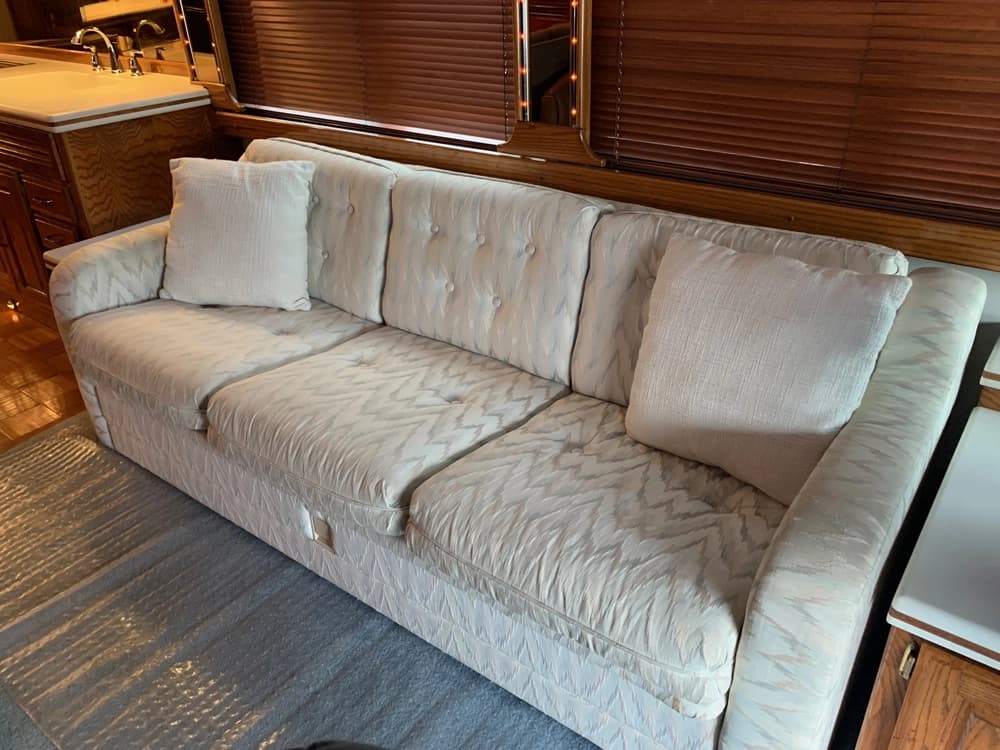 1989 Eagle Model 15 Motorcoach - Thumbnail 15 1989 Eagle Model 15 Motorcoach - Thumbnail 15