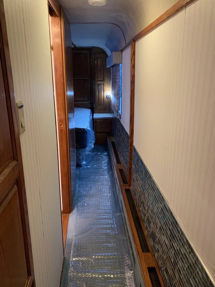 1989 Eagle Model 15 Motorcoach - Thumbnail 19 1989 Eagle Model 15 Motorcoach - Thumbnail 19