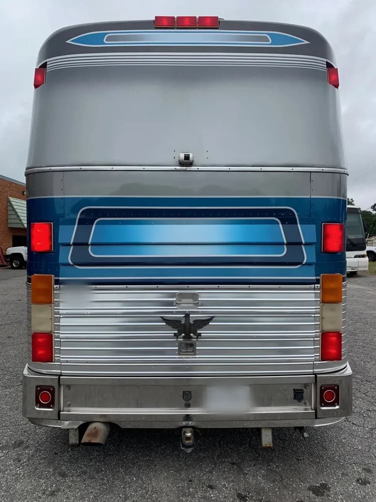 1989 Eagle Model 15 Motorcoach - Thumbnail 4 1989 Eagle Model 15 Motorcoach - Thumbnail 4