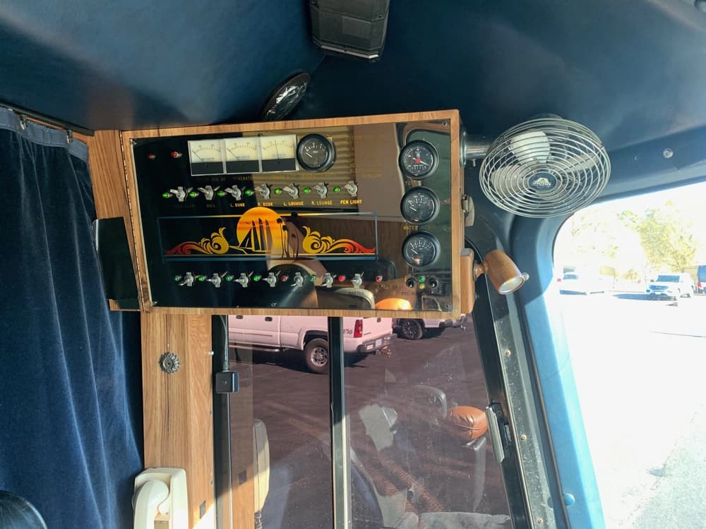 1986 Eagle Model 15 Motorcoach - Thumbnail 11 1986 Eagle Model 15 Motorcoach - Thumbnail 11