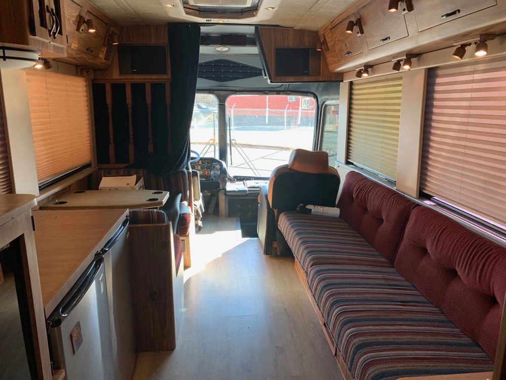 1986 Eagle Model 15 Motorcoach - Thumbnail 16 1986 Eagle Model 15 Motorcoach - Thumbnail 16