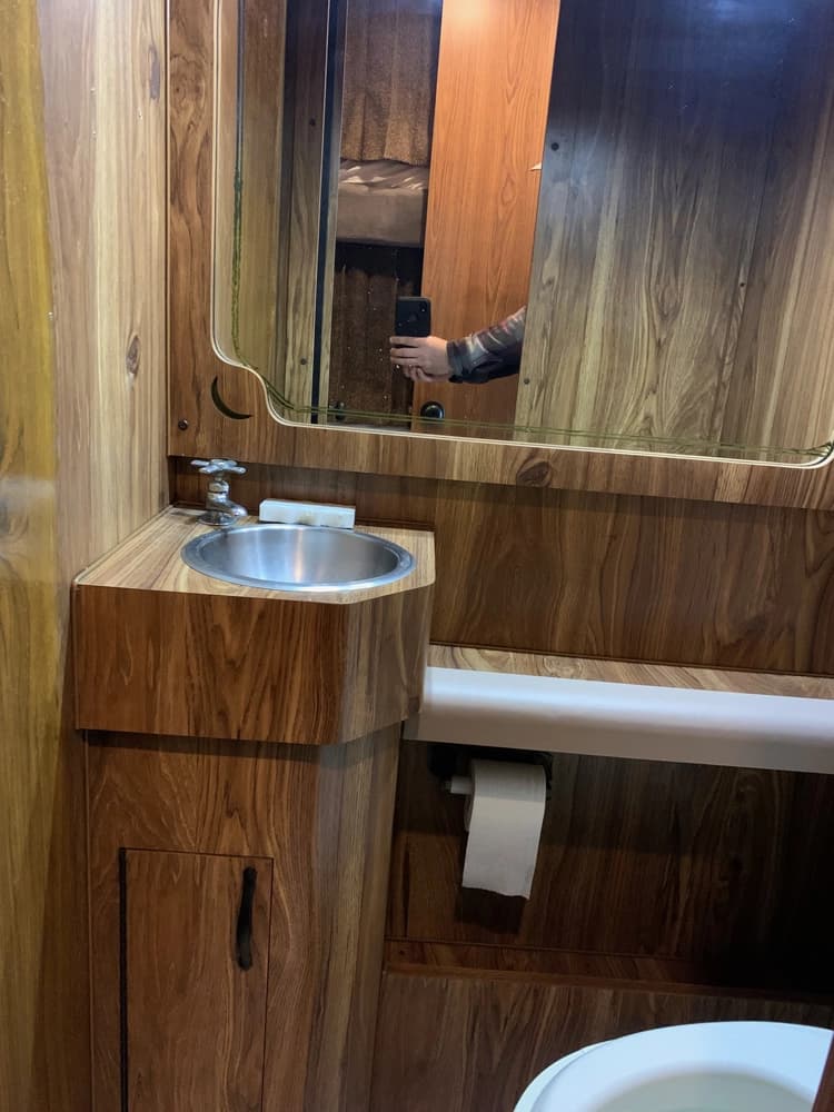 1986 Eagle Model 15 Motorcoach - Thumbnail 18 1986 Eagle Model 15 Motorcoach - Thumbnail 18