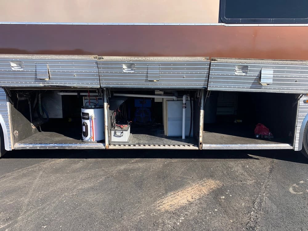 1986 Eagle Model 15 Motorcoach - Thumbnail 24 1986 Eagle Model 15 Motorcoach - Thumbnail 24