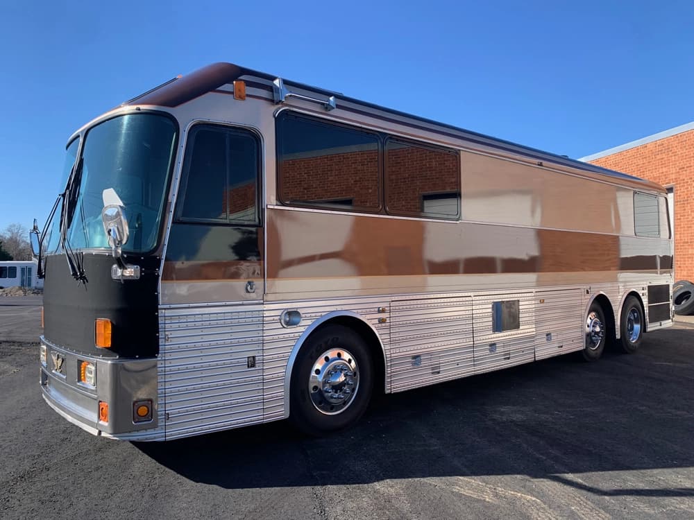 1986 Eagle Model 15 Motorcoach - Thumbnail 7 1986 Eagle Model 15 Motorcoach - Thumbnail 7