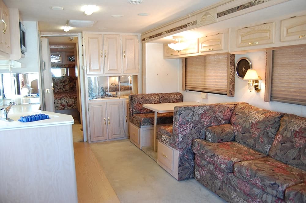 2000 Coachman Santara Motorcoach - Thumbnail 11 2000 Coachman Santara Motorcoach - Thumbnail 11