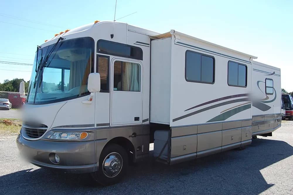 2000 Coachman Santara Motorcoach - Thumbnail 6 2000 Coachman Santara Motorcoach - Thumbnail 6