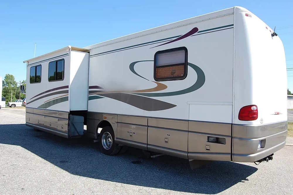 2000 Coachman Santara Motorcoach - Thumbnail 8 2000 Coachman Santara Motorcoach - Thumbnail 8