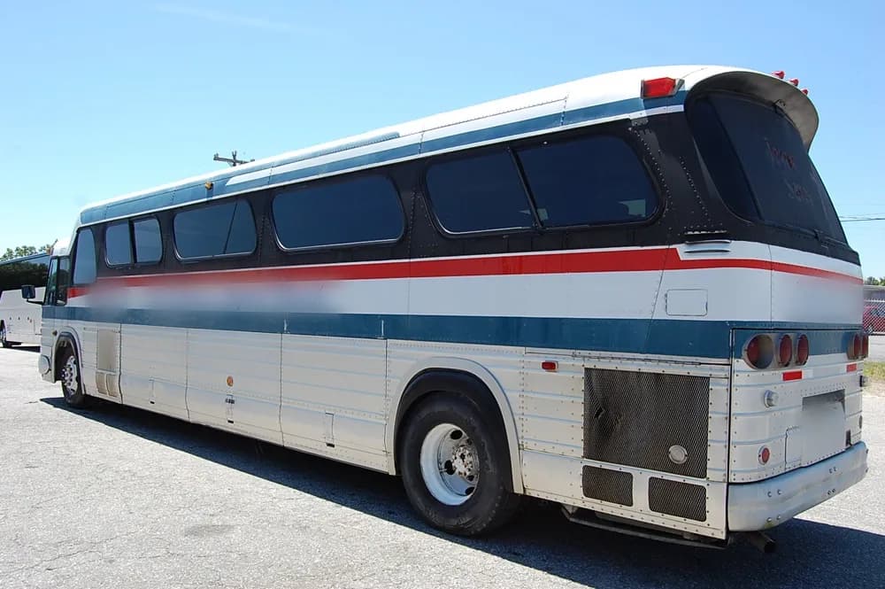 1977 GMC 4905A Antique Bus - Thumbnail 6 1977 GMC 4905A Antique Bus - Thumbnail 6