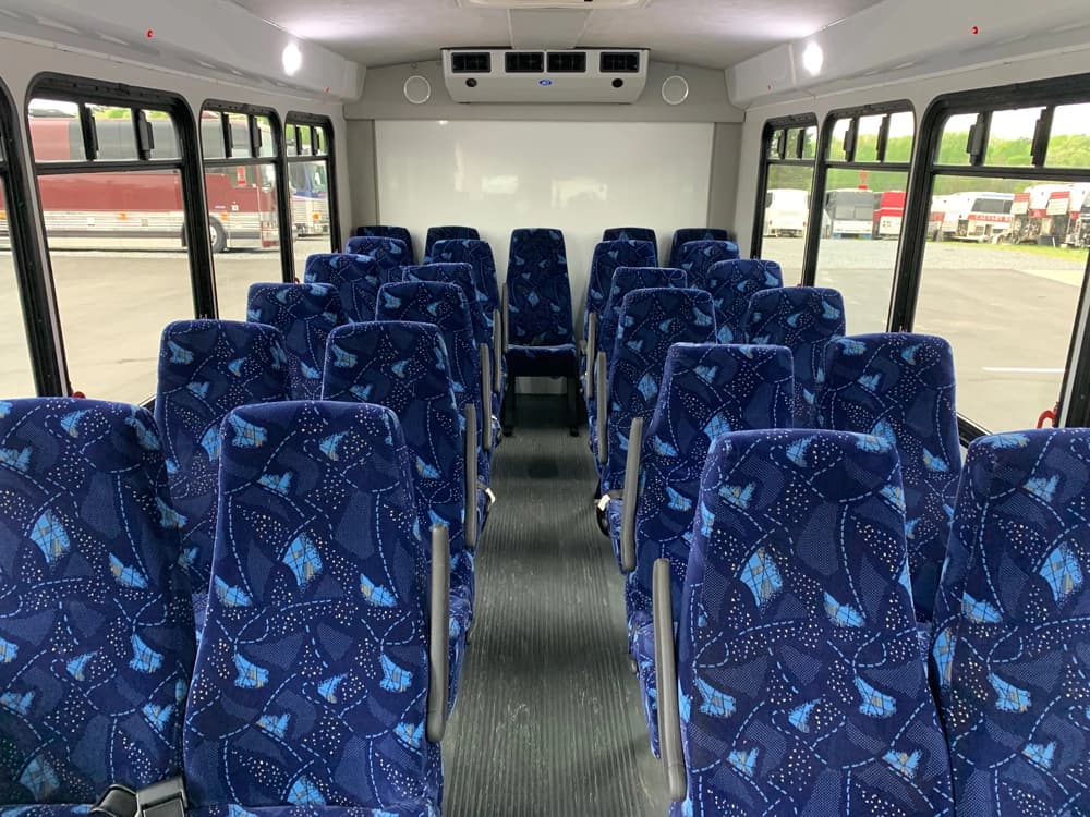 2015 Ford FM 151 Shuttle Bus - Thumbnail 12 2015 Ford FM 151 Shuttle Bus - Thumbnail 12