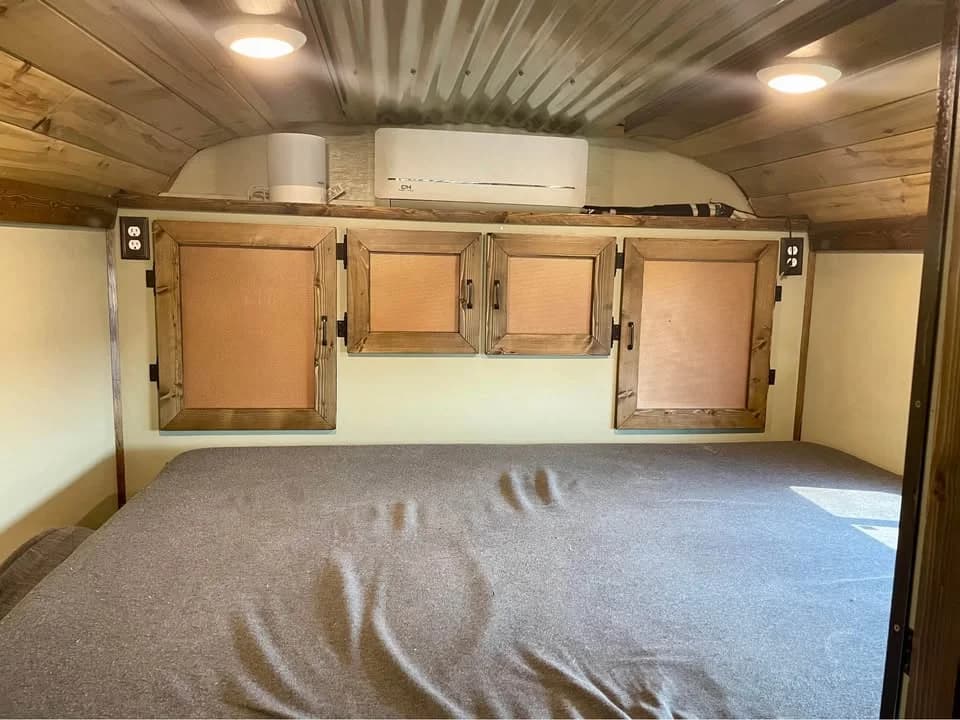 1998 International AmTran Genesis Flat Nose Skoolie Conversion - Thumbnail 3 1998 International AmTran Genesis Flat Nose Skoolie Conversion - Thumbnail 3