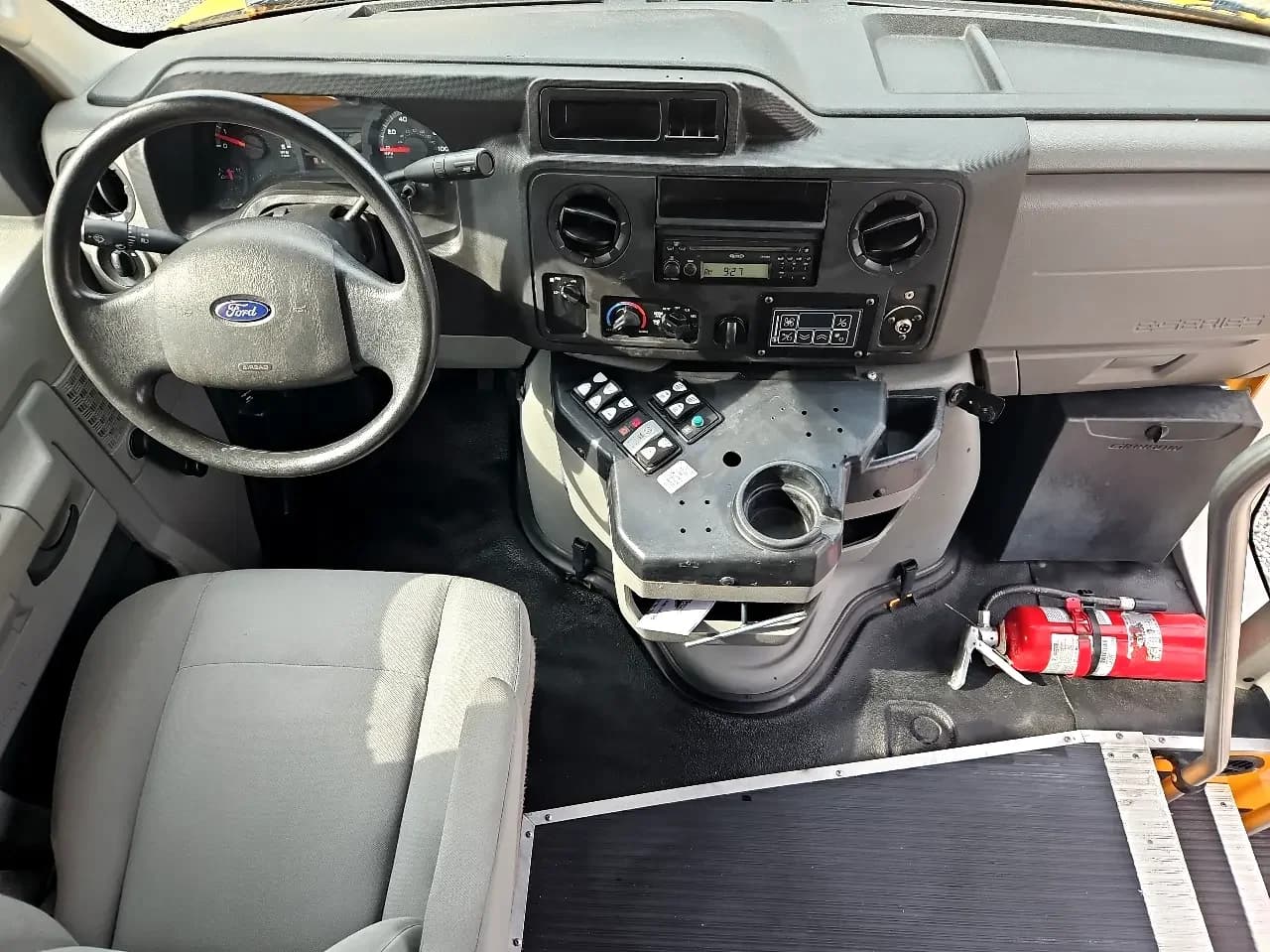 2016 Ford E450 Cutaway ADA School Bus - Thumbnail 13 2016 Ford E450 Cutaway ADA School Bus - Thumbnail 13