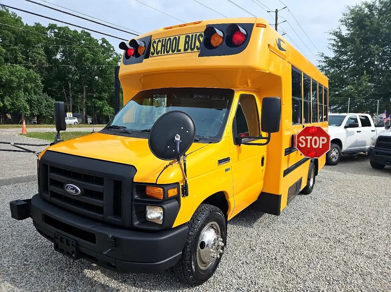 2016 Ford E450 Cutaway ADA School Bus - Thumbnail 1 2016 Ford E450 Cutaway ADA School Bus - Thumbnail 1