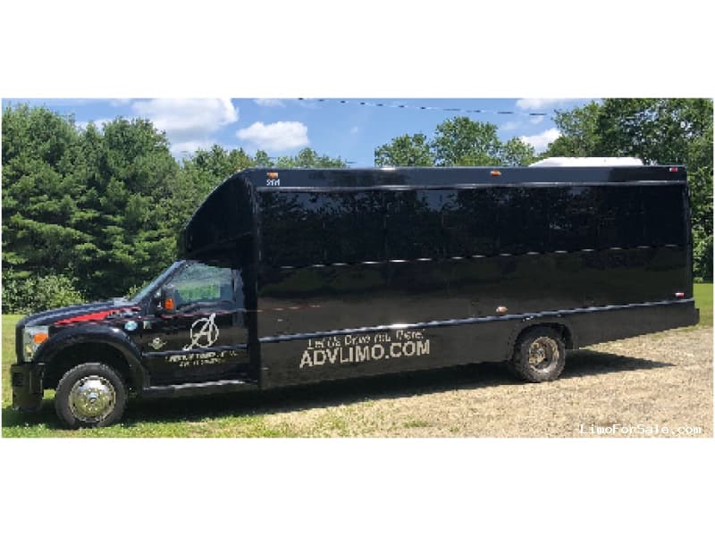 2012 Ford F-550 bus 2012 Ford F-550 bus